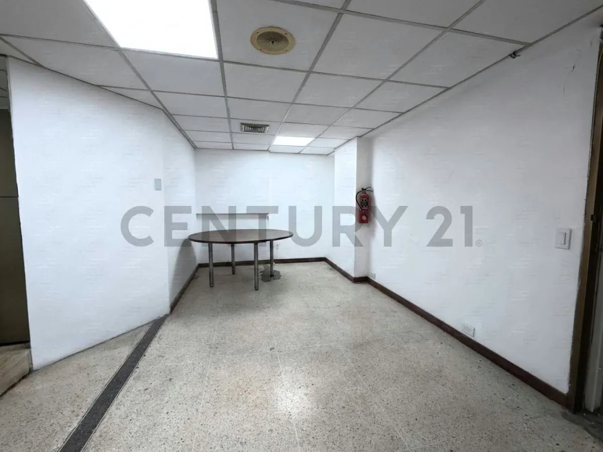 Alquiler de Oficina Av libertador Caracas - 2