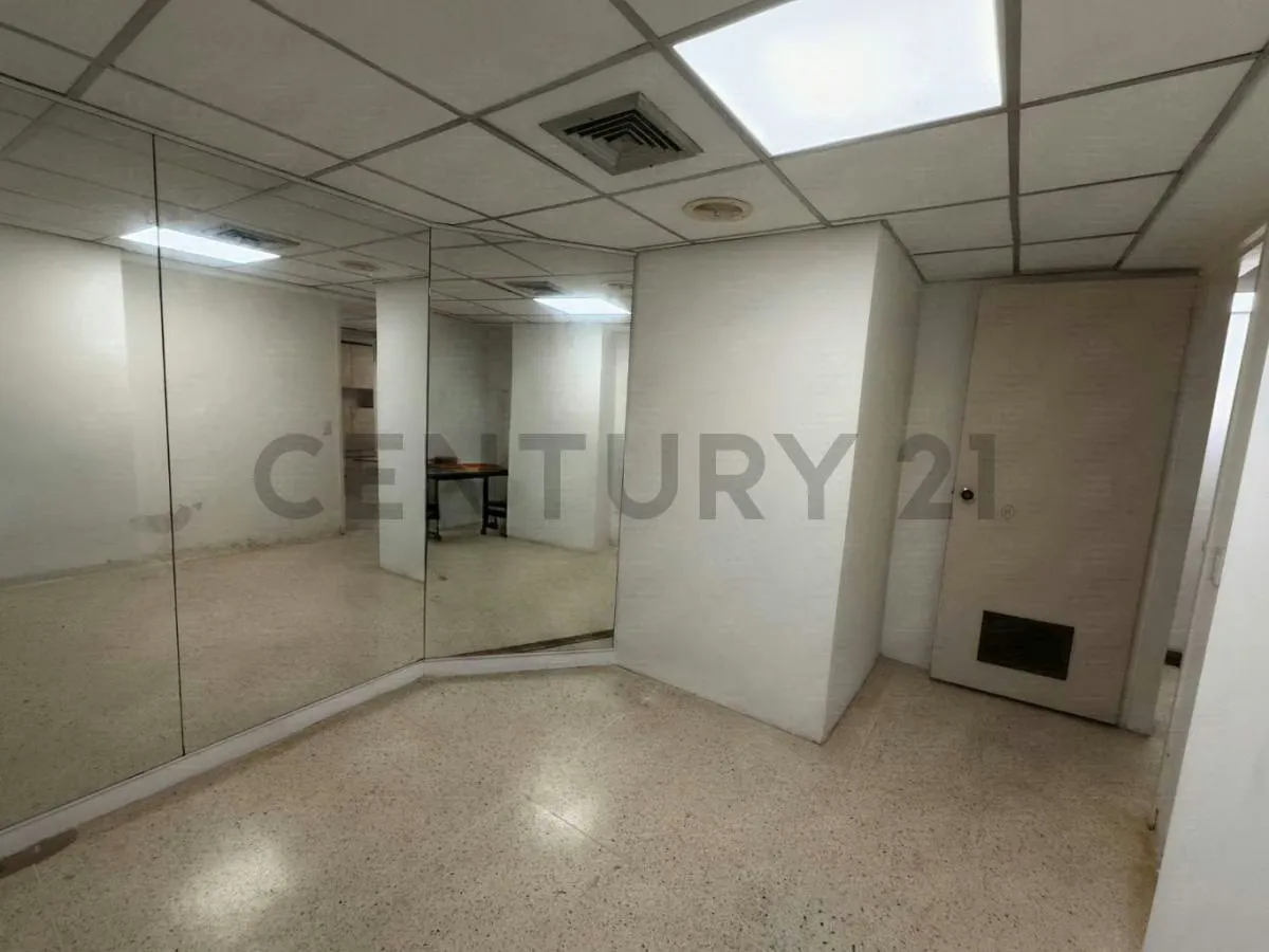 Alquiler de Oficina Av libertador Caracas - 3
