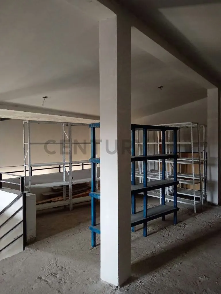 Local comercial a pie de calle en Cumaná, Avenida Miranda - 12