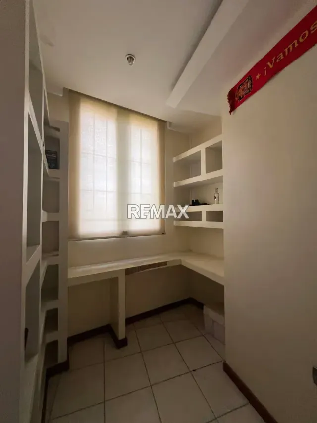 En Venta amplio apartamento en Avenida Los Abogados - 7