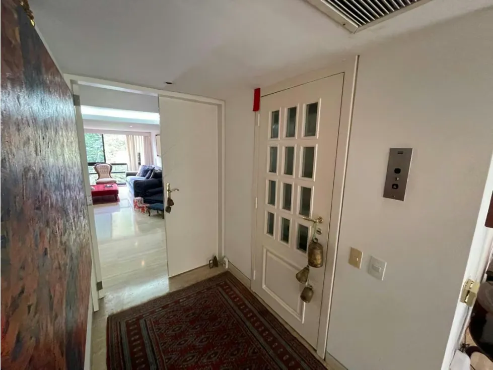 Vendo apartamento amoblado, 260 m2, Lomas de la Lagunita 5523 - 30