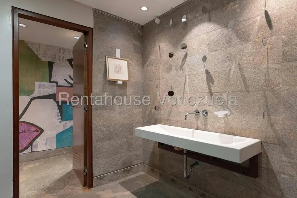 Casa (Multipes Niveles) en Venta en Los Chorros, Distrito Metropolitano - 101