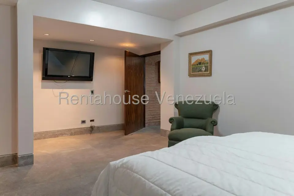 Casa (Multipes Niveles) en Venta en Los Chorros, Distrito Metropolitano - 117