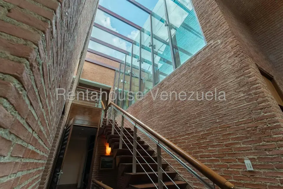 Casa (Multipes Niveles) en Venta en Los Chorros, Distrito Metropolitano - 13