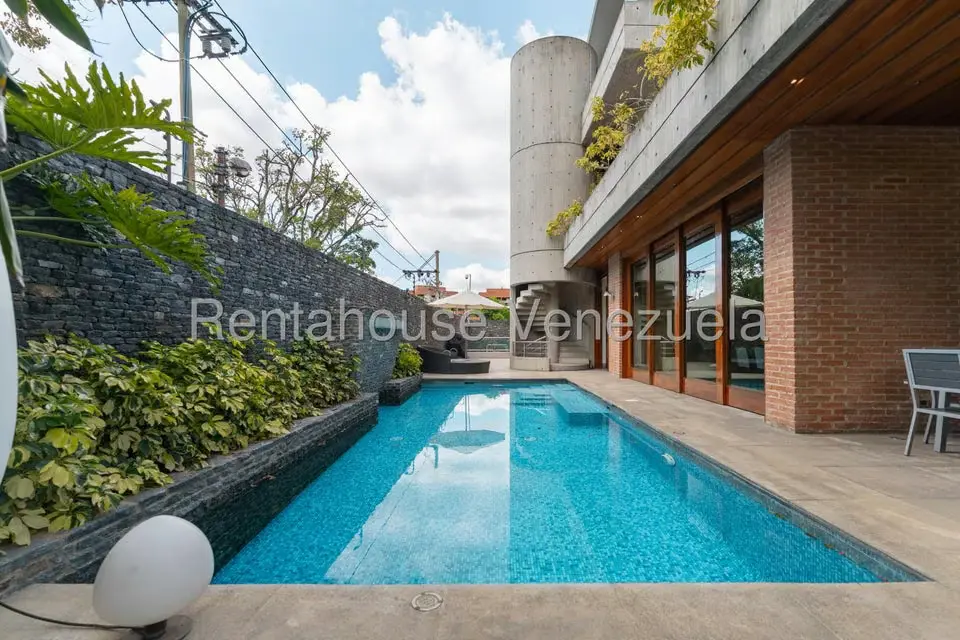 Casa (Multipes Niveles) en Venta en Los Chorros, Distrito Metropolitano - 14