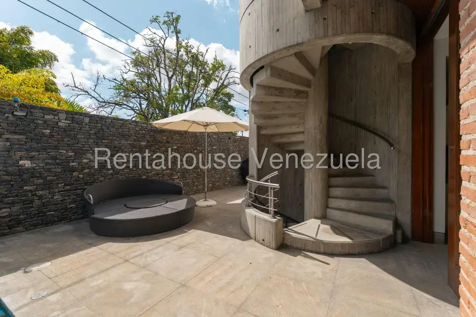 Casa (Multipes Niveles) en Venta en Los Chorros, Distrito Metropolitano - 17