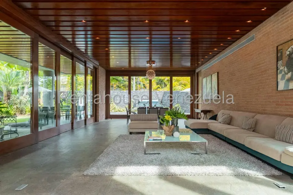 Casa (Multipes Niveles) en Venta en Los Chorros, Distrito Metropolitano - 25