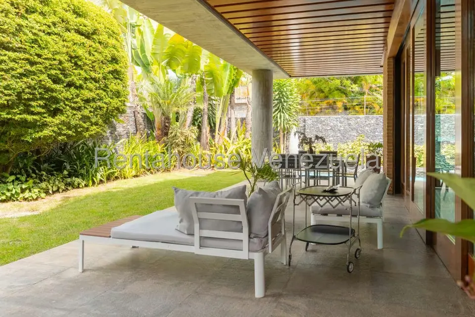 Casa (Multipes Niveles) en Venta en Los Chorros, Distrito Metropolitano - 32