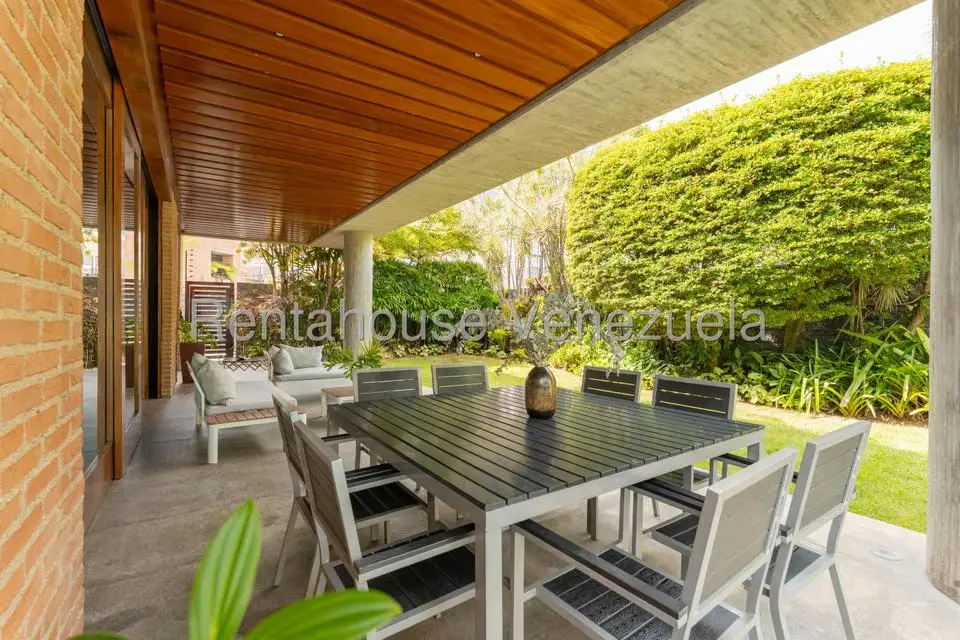 Casa (Multipes Niveles) en Venta en Los Chorros, Distrito Metropolitano - 34