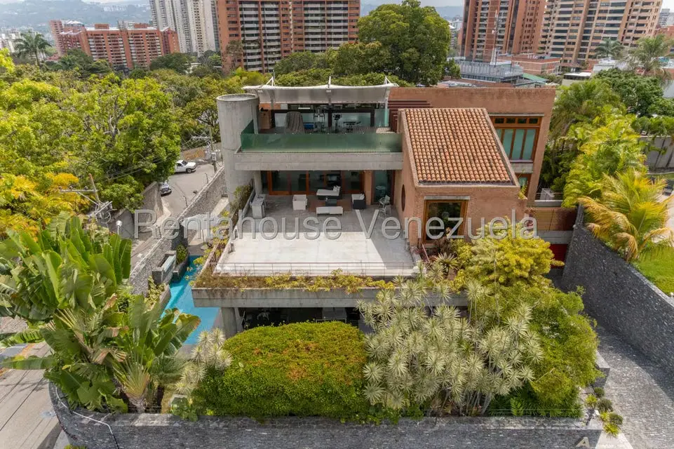 Casa (Multipes Niveles) en Venta en Los Chorros, Distrito Metropolitano - 4