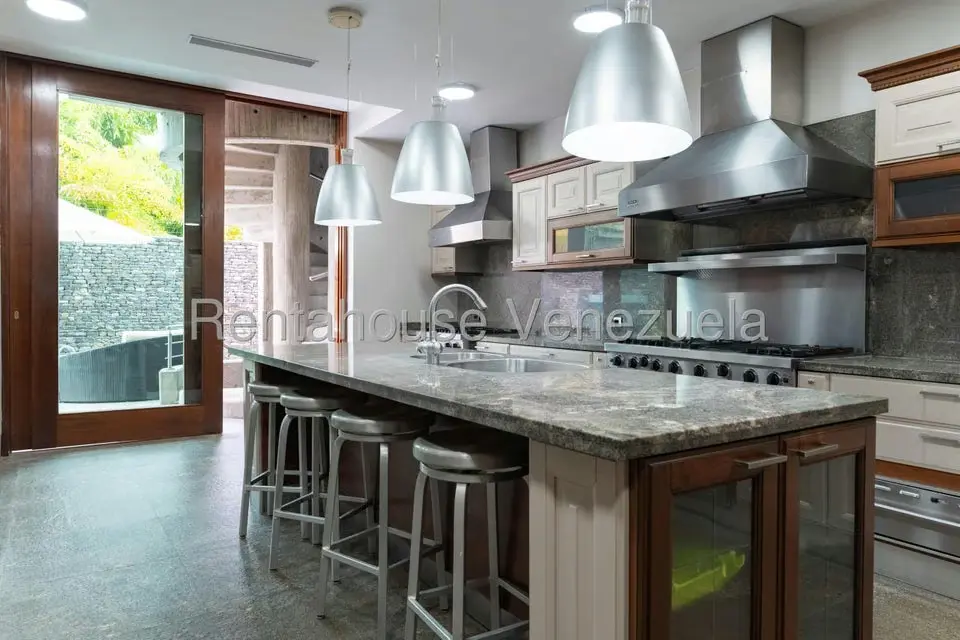Casa (Multipes Niveles) en Venta en Los Chorros, Distrito Metropolitano - 41