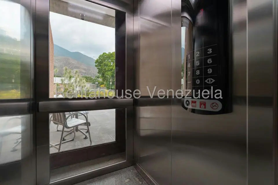 Casa (Multipes Niveles) en Venta en Los Chorros, Distrito Metropolitano - 42