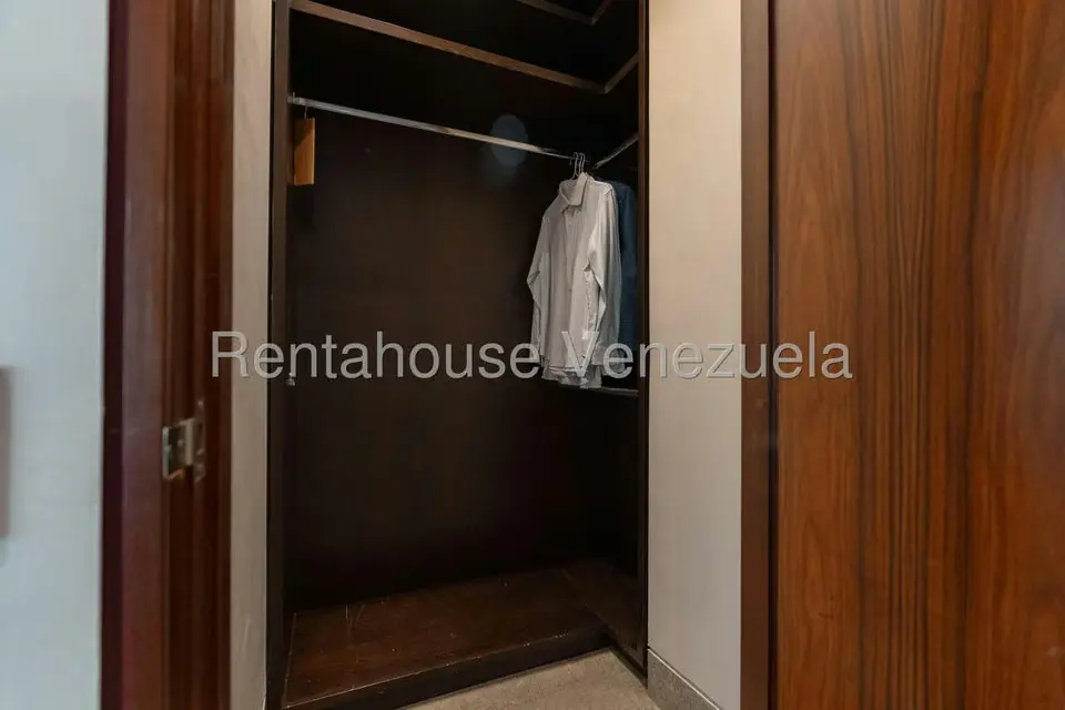 Casa (Multipes Niveles) en Venta en Los Chorros, Distrito Metropolitano - 65