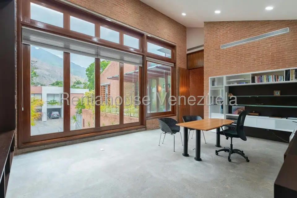 Casa (Multipes Niveles) en Venta en Los Chorros, Distrito Metropolitano - 82