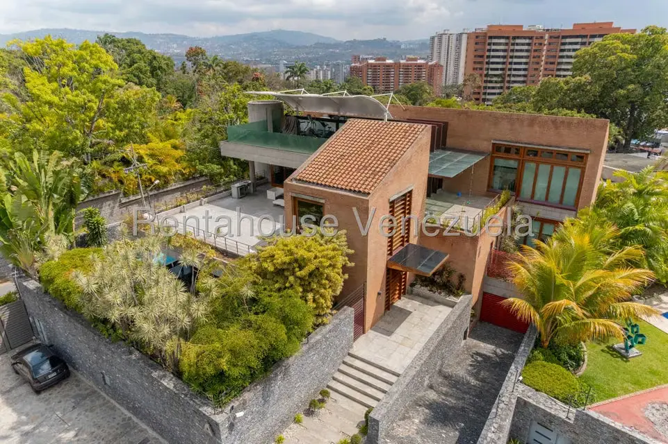 Casa (Multipes Niveles) en Venta en Los Chorros, Distrito Metropolitano - 10