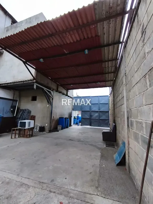 Se vende centro comercial ubicado en Cagua eatado Aragua - 11