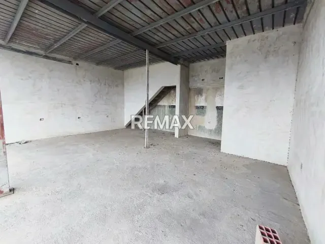 Se vende centro comercial ubicado en Cagua eatado Aragua - 9