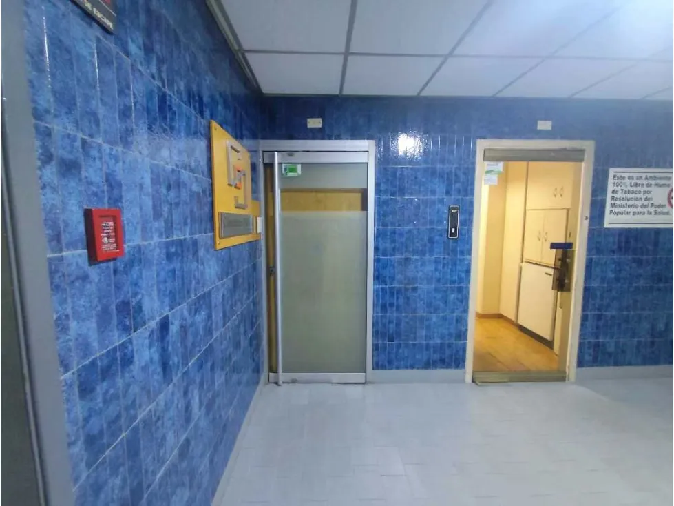 Vendo/alquilo oficina 90m2 Colinas de Bello Monte 4960 - 2