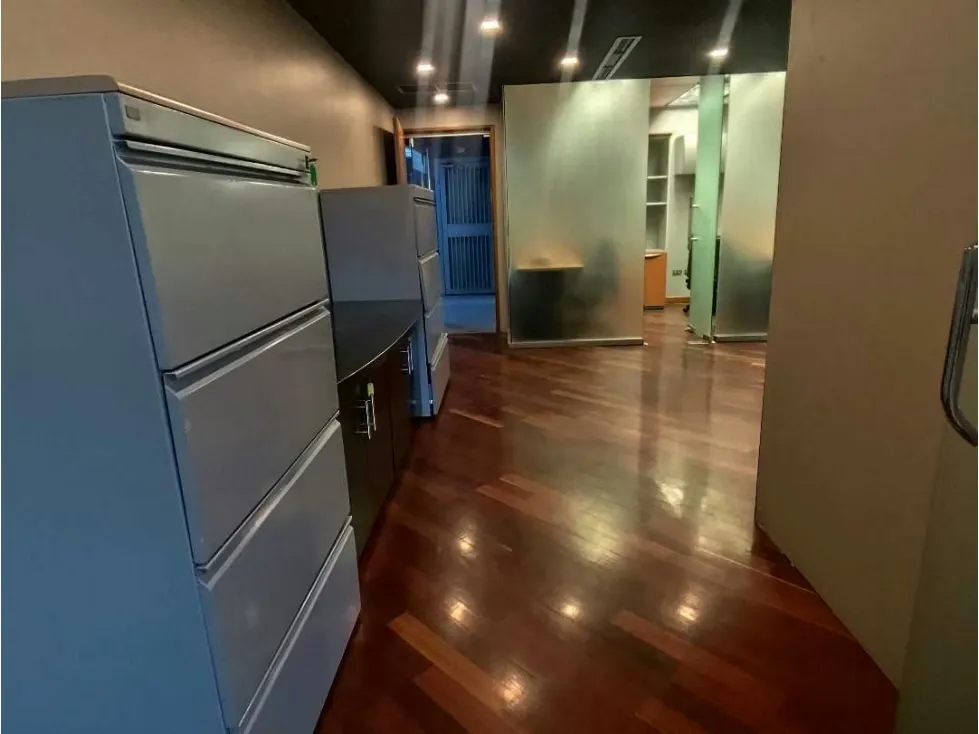 Vendo/alquilo oficina 90m2 Colinas de Bello Monte 4960 - 6