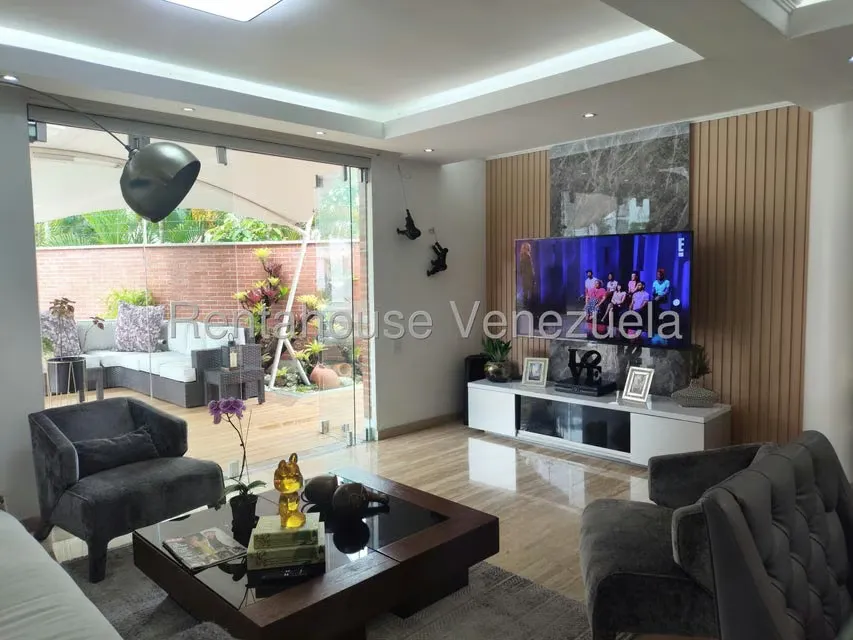 Casa (1 Nivel) en Venta en Lomas de La Lagunita, Distrito Metropolitano - 19