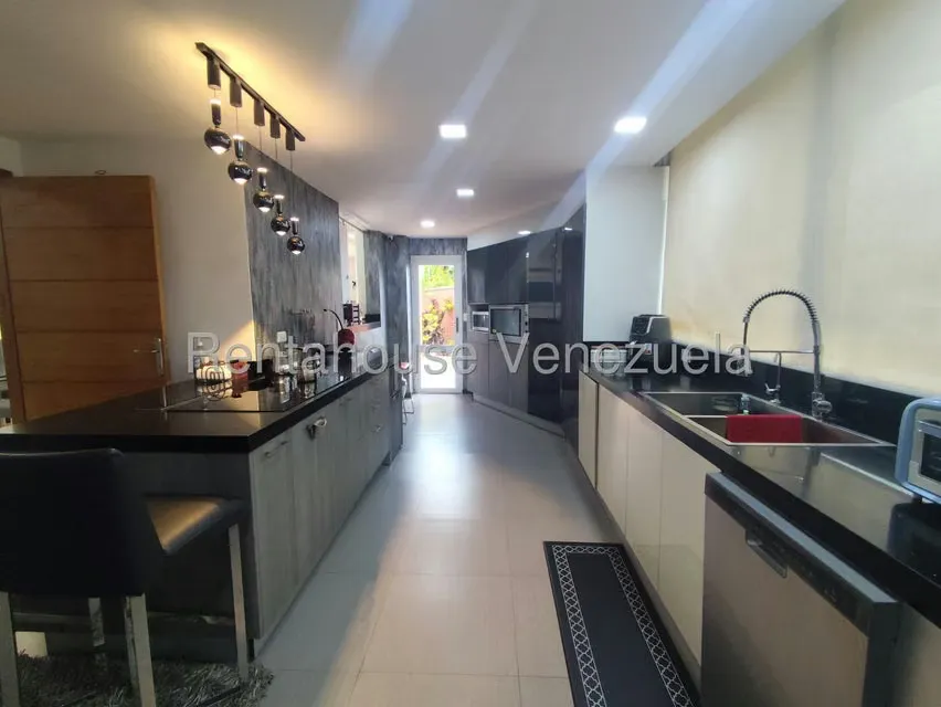 Casa (1 Nivel) en Venta en Lomas de La Lagunita, Distrito Metropolitano - 24