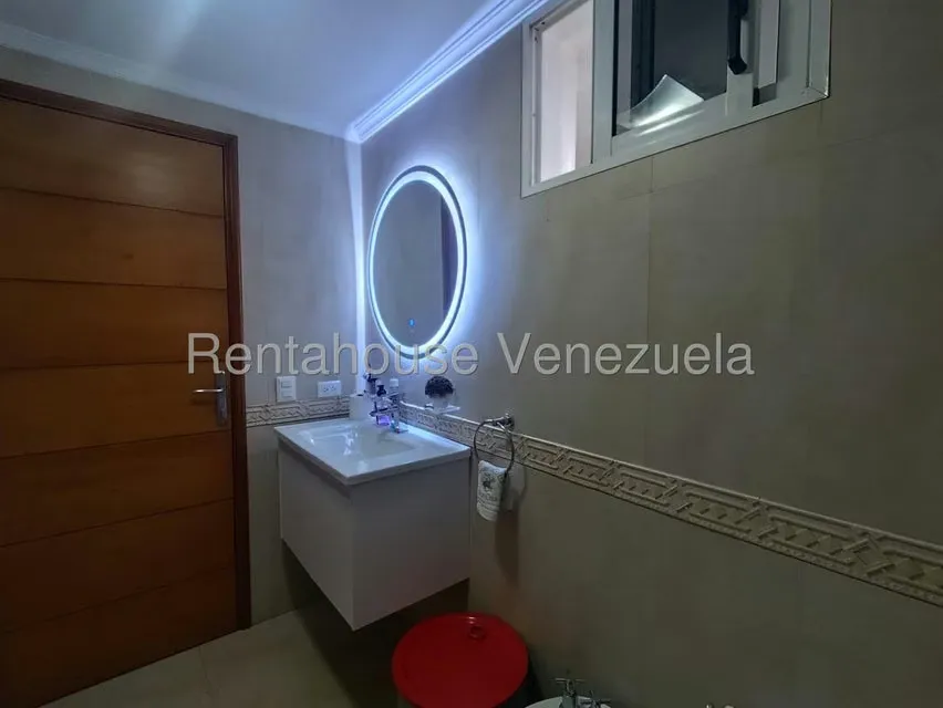 Casa (1 Nivel) en Venta en Lomas de La Lagunita, Distrito Metropolitano - 41