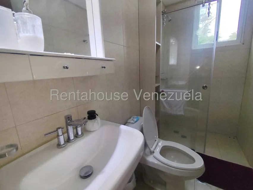 Casa (1 Nivel) en Venta en Lomas de La Lagunita, Distrito Metropolitano - 50