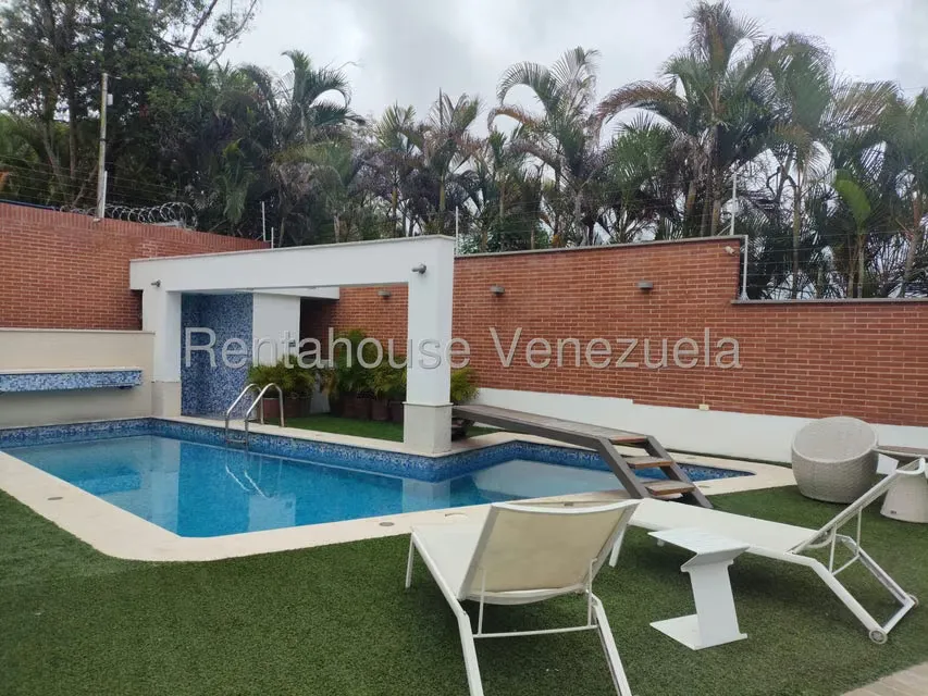 Casa (1 Nivel) en Venta en Lomas de La Lagunita, Distrito Metropolitano - 5