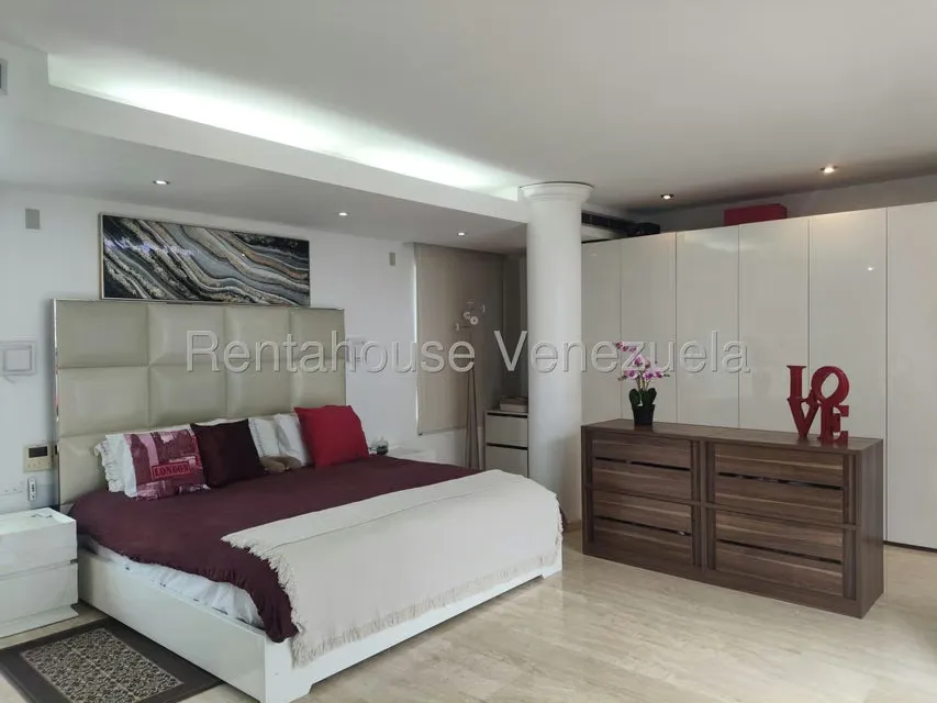 Casa (1 Nivel) en Venta en Lomas de La Lagunita, Distrito Metropolitano - 55