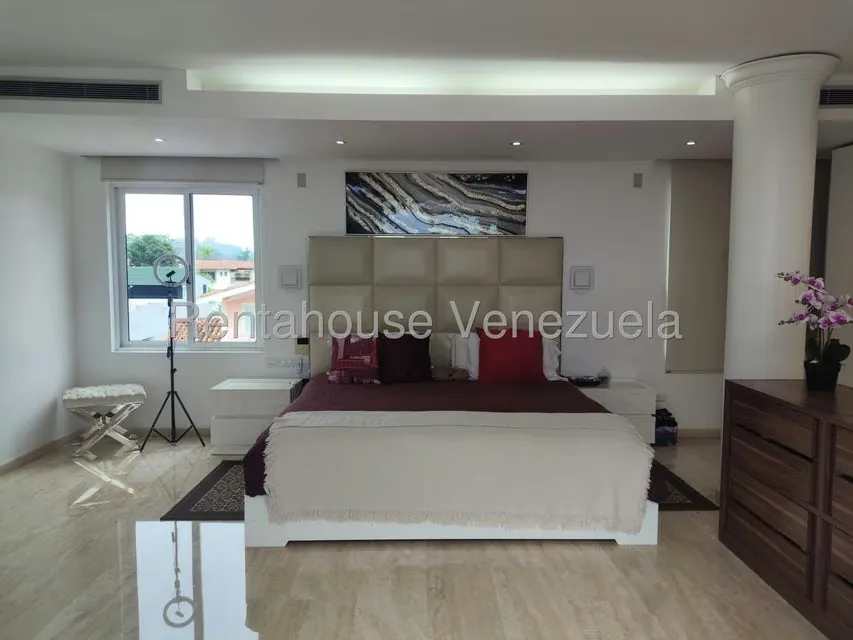 Casa (1 Nivel) en Venta en Lomas de La Lagunita, Distrito Metropolitano - 56