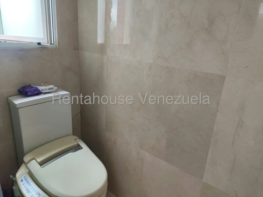 Casa (1 Nivel) en Venta en Lomas de La Lagunita, Distrito Metropolitano - 65