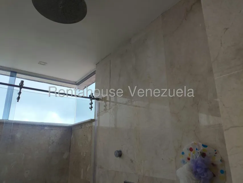 Casa (1 Nivel) en Venta en Lomas de La Lagunita, Distrito Metropolitano - 66