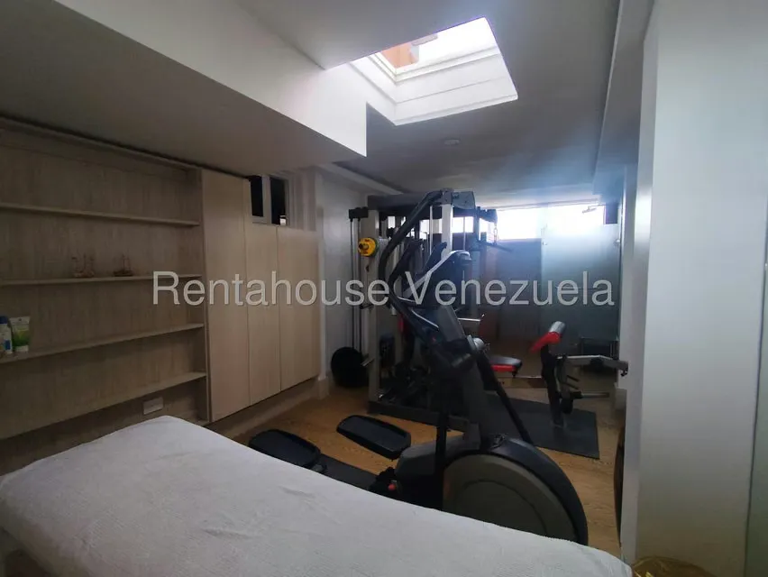 Casa (1 Nivel) en Venta en Lomas de La Lagunita, Distrito Metropolitano - 68