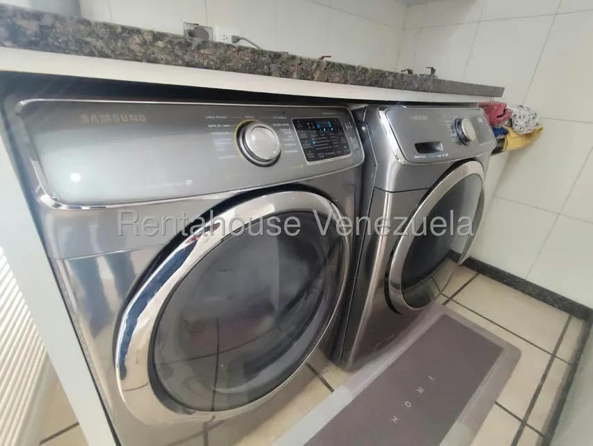 Casa (1 Nivel) en Venta en Lomas de La Lagunita, Distrito Metropolitano - 75