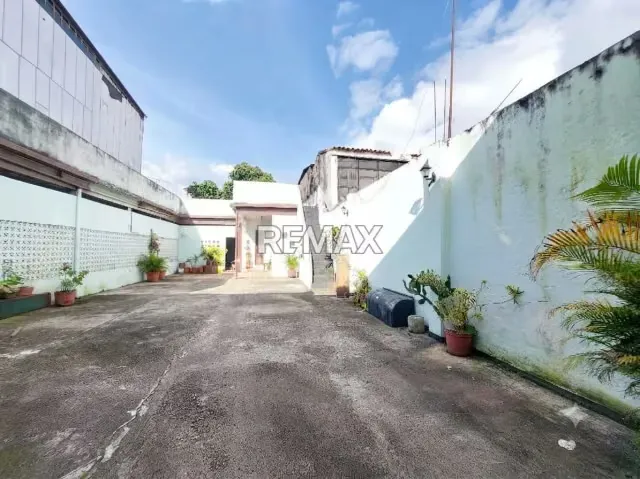 Casa en venta a Pie de Calle Ubicación ESTRATÉGICA! La Concordia - 2