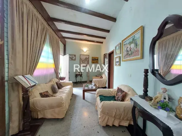 Casa en venta a Pie de Calle Ubicación ESTRATÉGICA! La Concordia - 7