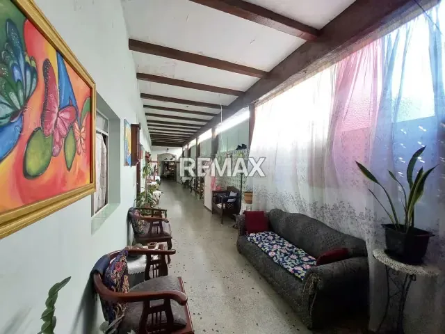 Casa en venta a Pie de Calle Ubicación ESTRATÉGICA! La Concordia - 8