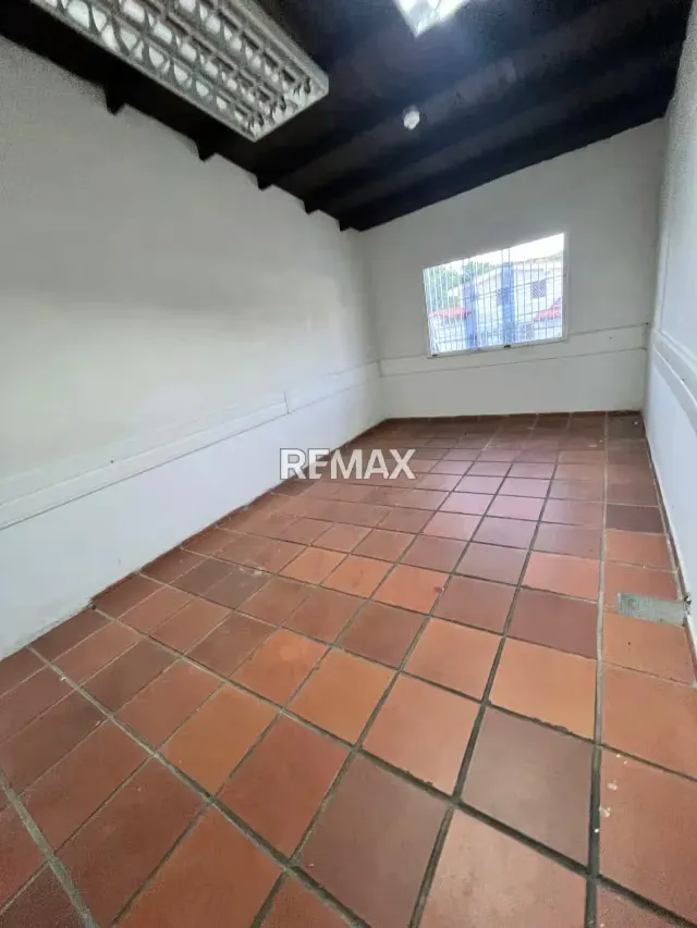 En venta increíble casa comercial en Urb. Santa Elena - 6