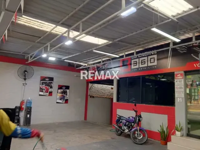Local Comercial Con Galpón En Venta Avenida Principal Fernando Figueredo - 9