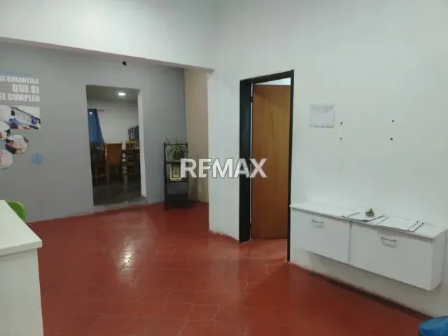 En Venta Amplia Propiedad Residencial o Comercial – Zona Oeste (Calle 62)