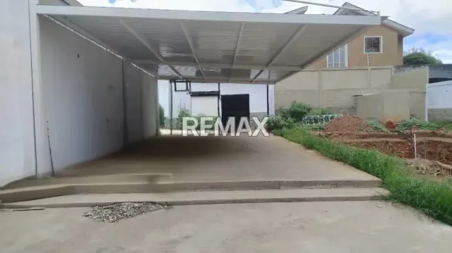 En Venta Amplia Propiedad Residencial o Comercial – Zona Oeste (Calle 62) - 2