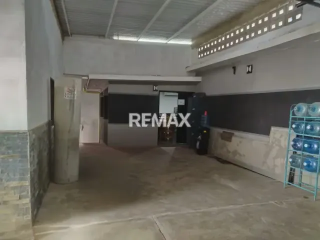 En Venta Amplia Propiedad Residencial o Comercial – Zona Oeste (Calle 62) - 8