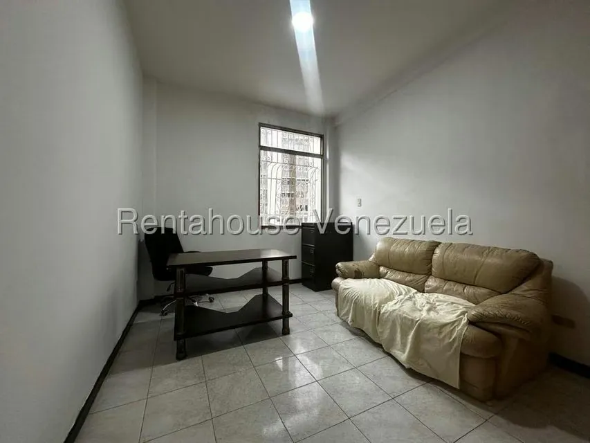 Local Comercial en Alquiler en El Marques, Distrito Metropolitano - 12