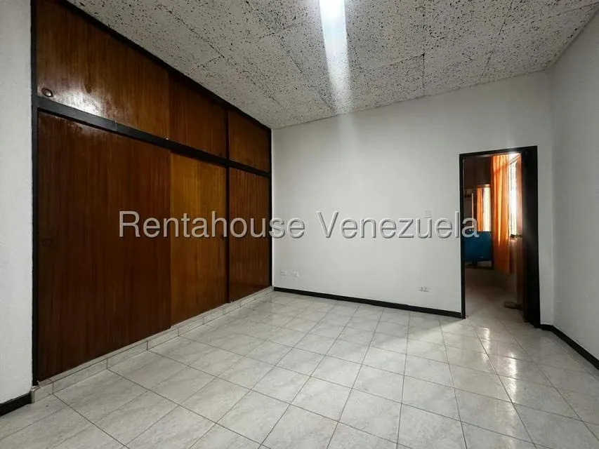 Local Comercial en Alquiler en El Marques, Distrito Metropolitano - 16