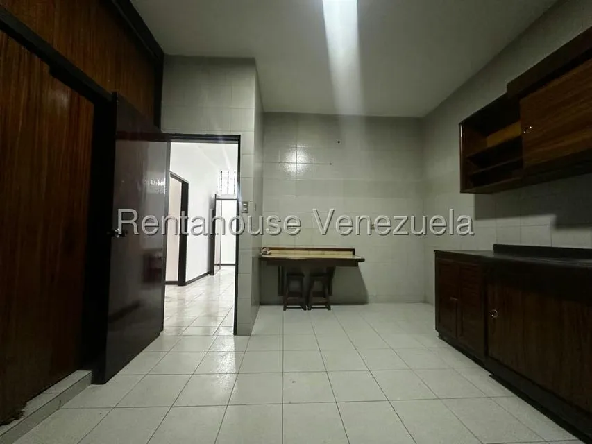 Local Comercial en Alquiler en El Marques, Distrito Metropolitano - 10