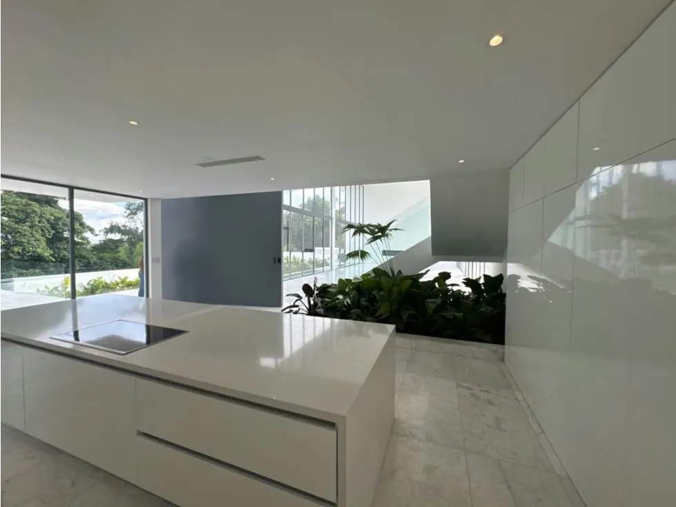 VENDO QUINTA 1.680m2 construcción 970m2 área verde LA LAGUNITA - 11