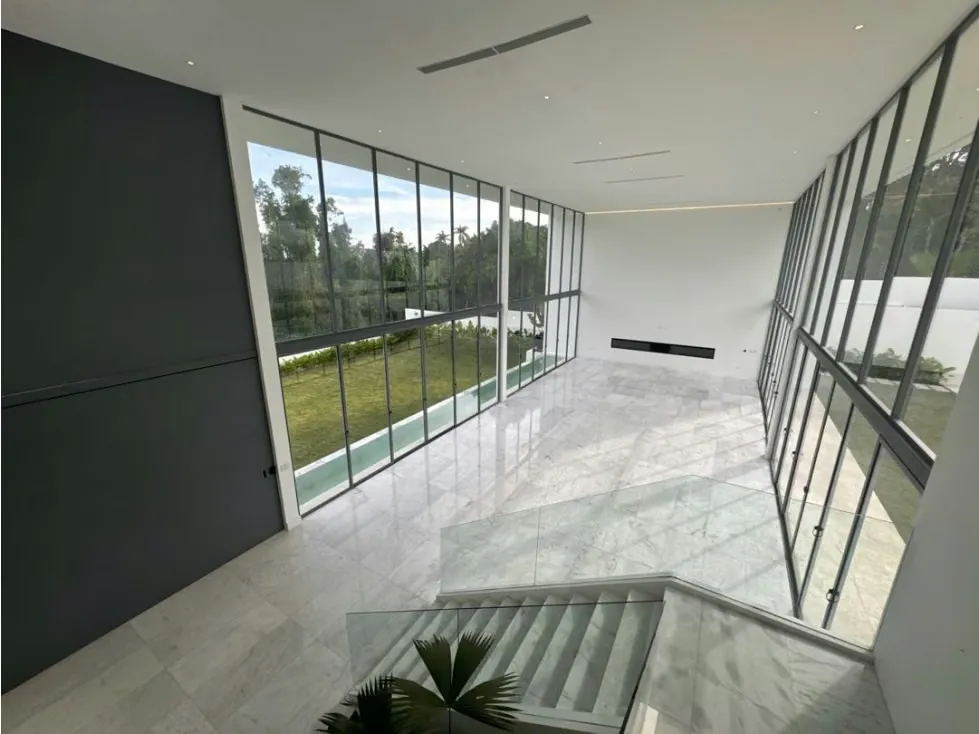 VENDO QUINTA 1.680m2 construcción 970m2 área verde LA LAGUNITA - 13