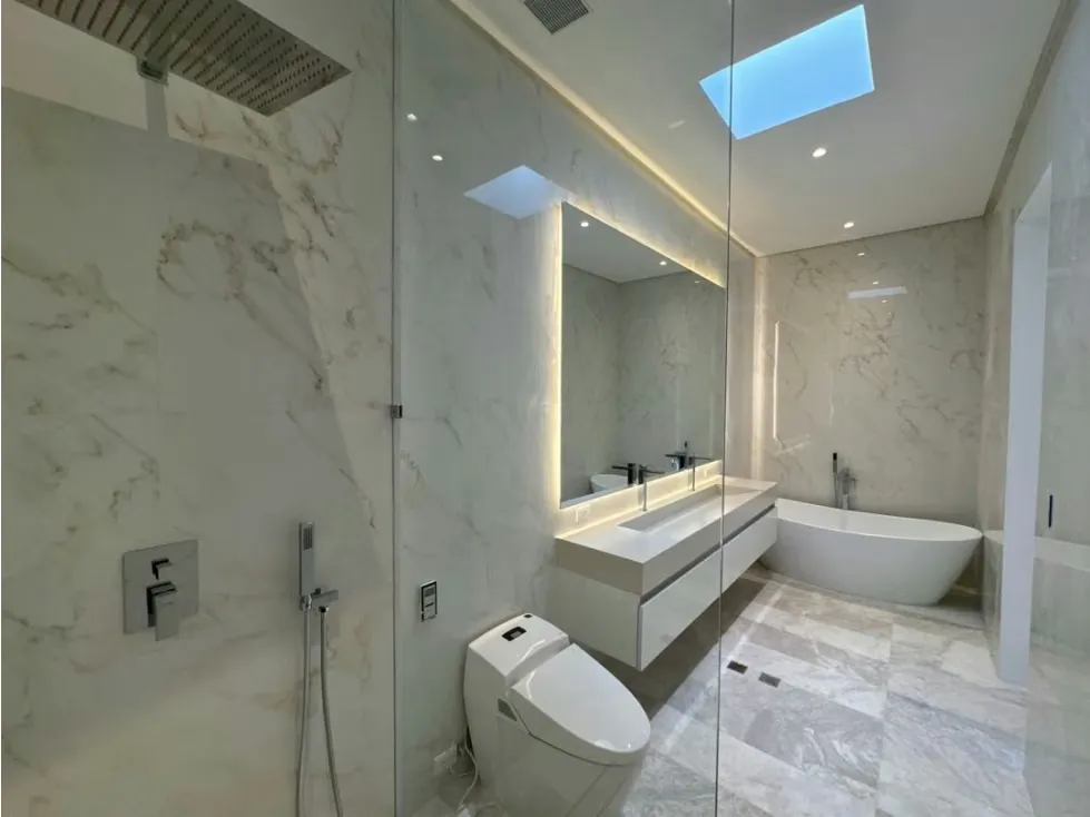 VENDO QUINTA 1.680m2 construcción 970m2 área verde LA LAGUNITA - 14