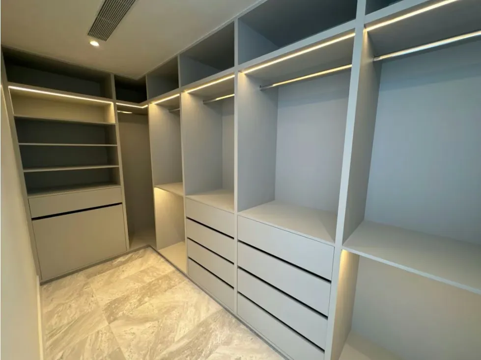 VENDO QUINTA 1.680m2 construcción 970m2 área verde LA LAGUNITA - 16