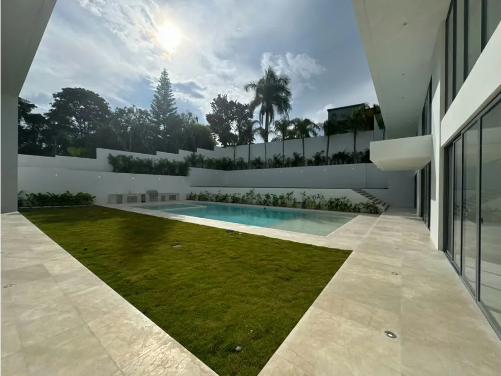 VENDO QUINTA 1.680m2 construcción 970m2 área verde LA LAGUNITA - 5
